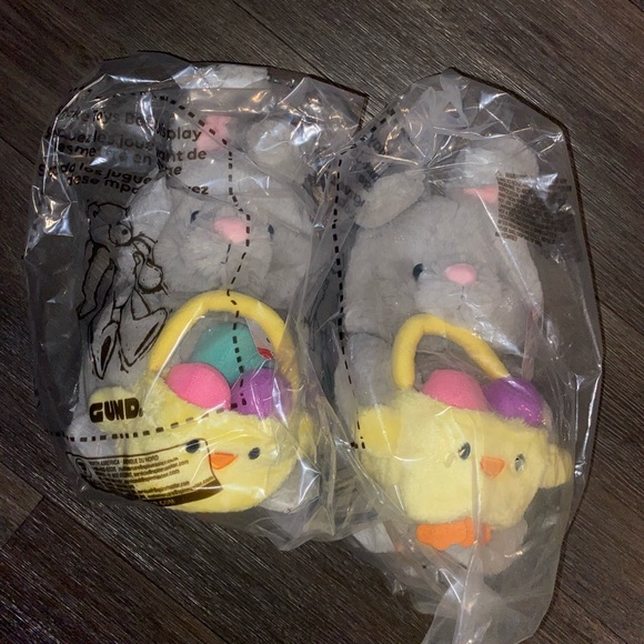 2 GUND Amazon Exclusive Easter Bunny with Basket, Gray, 10" - Picture 6 of 6